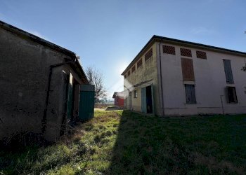 Portion of a house via miserabili, Budrio - photo 38