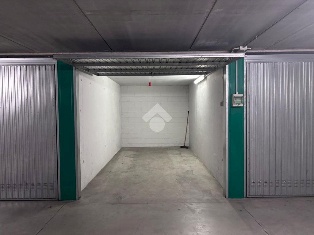 Box Viale Suzzani, Milano (neighborhood Bicocca) - photo 3
