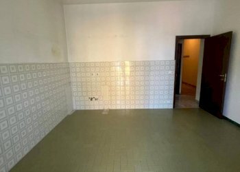 Two-room apartment Via Casteldelfino, hamlet Madonna dell'Olmo, Cuneo - photo 5