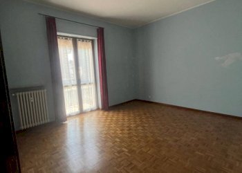 Two-room apartment Via Casteldelfino, hamlet Madonna dell'Olmo, Cuneo - photo 8