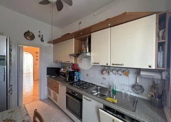 Three-room apartment Via Capinera, Milano (neighborhood Inganni) - photo 9