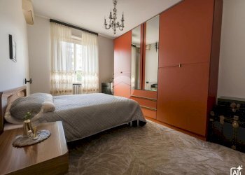 Three-room apartment Via Monte San Genesio, Milano (neighborhood Dergano) - photo 2