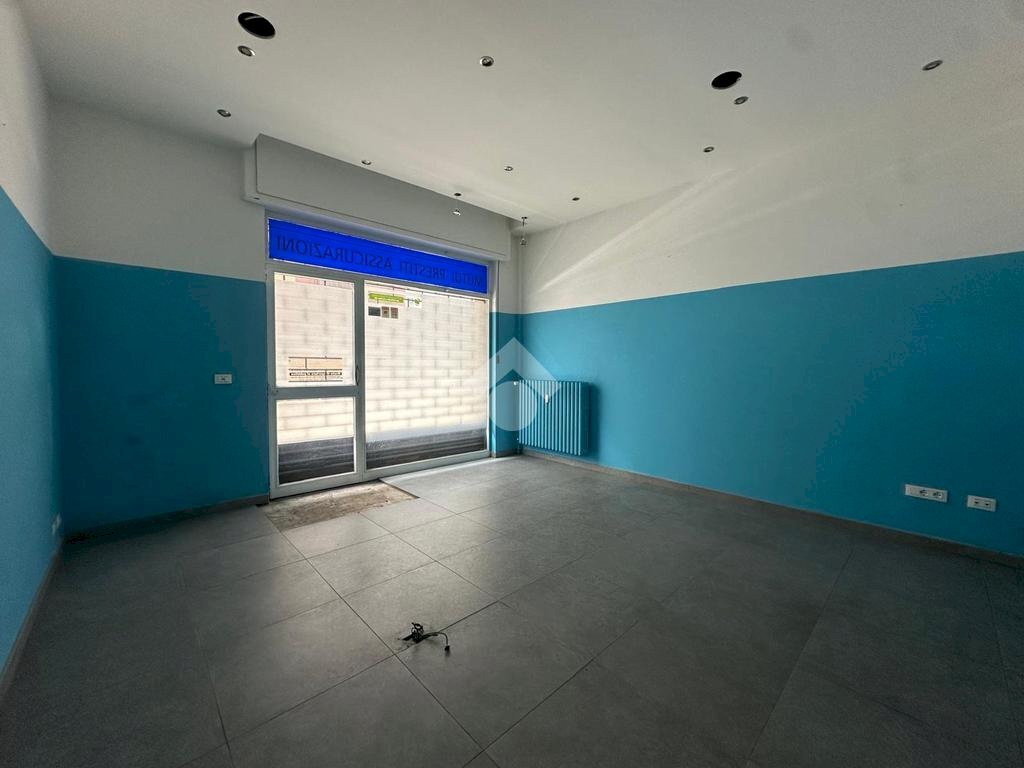 Negozio via pietro custodi, Novara - foto 1