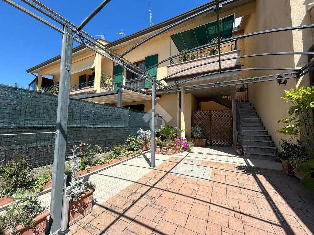 Trilocale via emma calderini, Ravenna (zona Porto Fuori) - foto 1