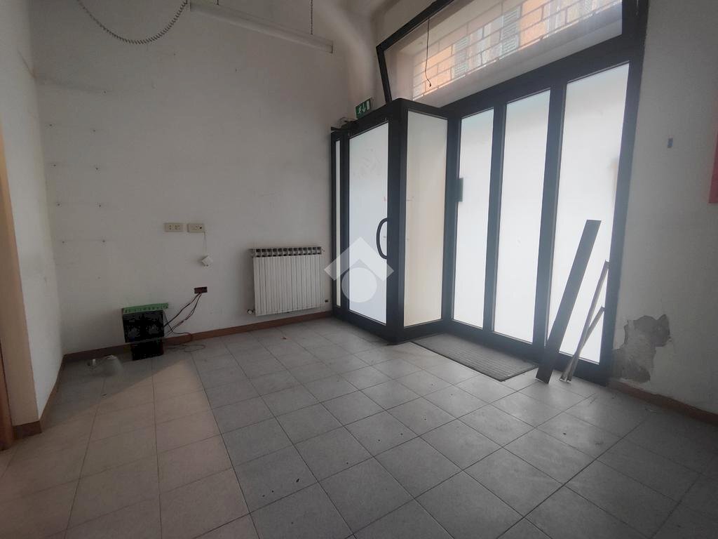 Negozio Via Marsala, Bologna (zona Centro Storico) - foto 1