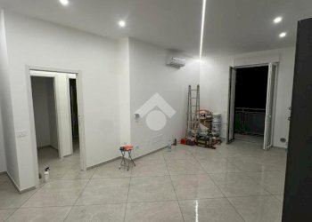 Three-room apartment Via Alessandro Volta, Pero - photo 4