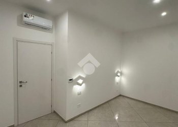 Three-room apartment Via Alessandro Volta, Pero - photo 11