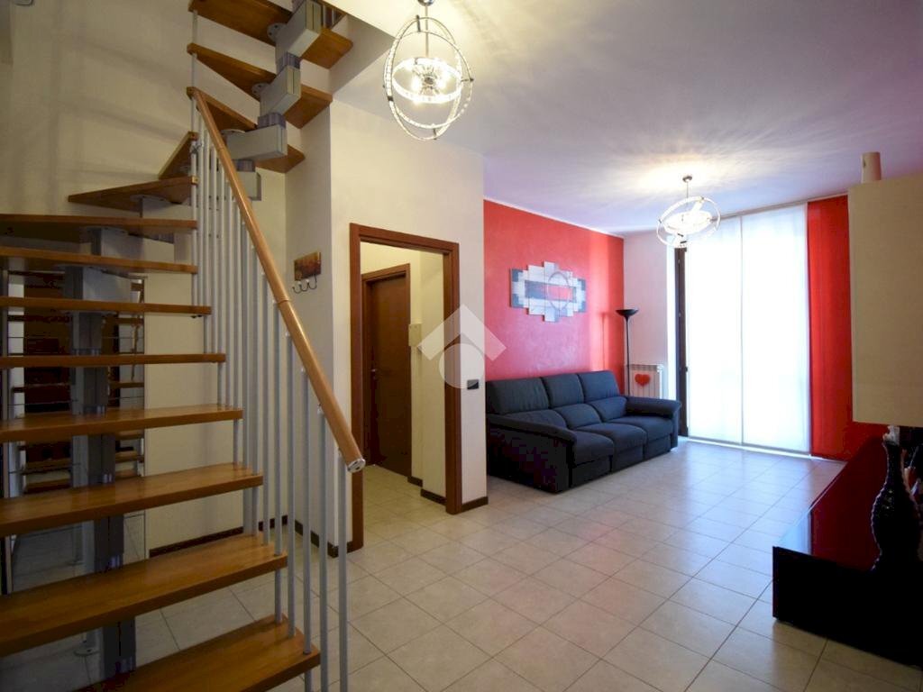 Three-room apartment Via Piacenza, Cologno Monzese - photo 1