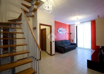 Three-room apartment Via Piacenza, Cologno Monzese - photo 1