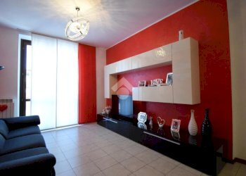 Three-room apartment Via Piacenza, Cologno Monzese - photo 7