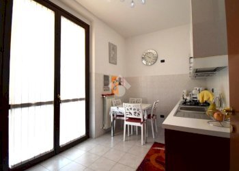 Three-room apartment Via Piacenza, Cologno Monzese - photo 13