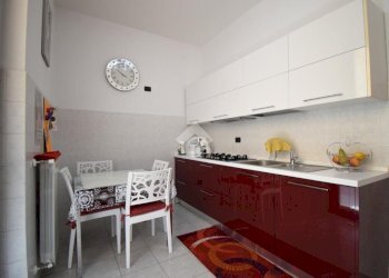 Three-room apartment Via Piacenza, Cologno Monzese - photo 15