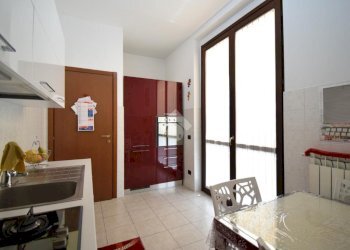 Three-room apartment Via Piacenza, Cologno Monzese - photo 16