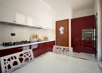 Three-room apartment Via Piacenza, Cologno Monzese - photo 21