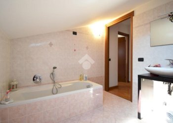 Three-room apartment Via Piacenza, Cologno Monzese - photo 36