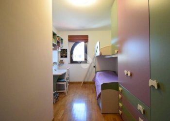 Three-room apartment Via Piacenza, Cologno Monzese - photo 39