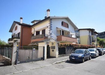 Three-room apartment Via Piacenza, Cologno Monzese - photo 43