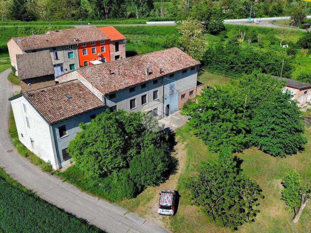 Villa Frazione Trai, Colorno - photo 1