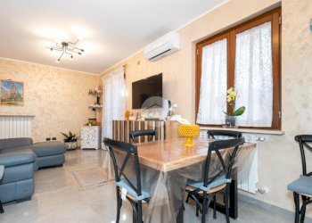 Three-room apartment Via Val della Torre, Alpignano - photo 6