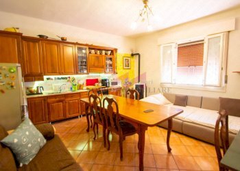 Foto 2 - Casa semi indipendente Piazza Roncatti
 
477, Castelnovo Bariano - foto 2