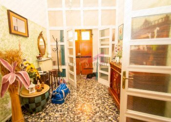 Foto 3 - Casa semi indipendente Piazza Roncatti
 
477, Castelnovo Bariano - foto 3
