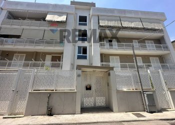 Edificio all\'aperto - Three-room apartment Afragola - photo 2