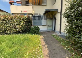 Giardino - Two-room apartment Via don Ravazzi
 
29, Cassinetta di Lugagnano - photo 3
