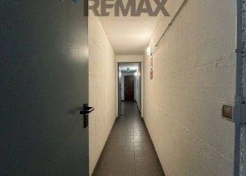 Hall / corridoio - Two-room apartment Via don Ravazzi
 
29, Cassinetta di Lugagnano - photo 21