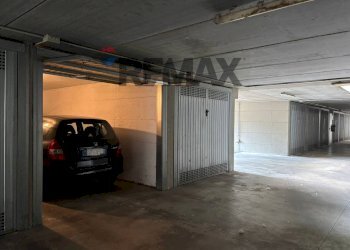 Parcheggio - Two-room apartment Via don Ravazzi
 
29, Cassinetta di Lugagnano - photo 23