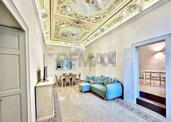 Sala da pranzo - Quadrilocale Piazza Vittorio Emanuele III
 
21, Cisternino - foto 2