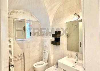 Bagno - Quadrilocale Piazza Vittorio Emanuele III
 
21, Cisternino - foto 8