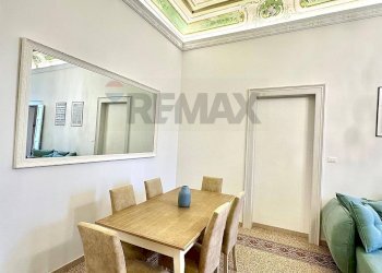 Sala da pranzo - Quadrilocale Piazza Vittorio Emanuele III
 
21, Cisternino - foto 9