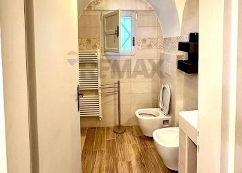 Bagno - Quadrilocale Piazza Vittorio Emanuele III
 
21, Cisternino - foto 10
