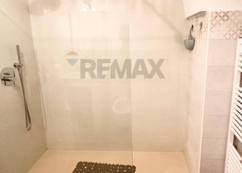 Bagno - Quadrilocale Piazza Vittorio Emanuele III
 
21, Cisternino - foto 11