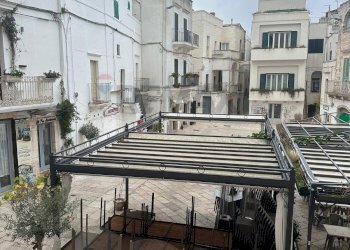Edificio all\'aperto - Quadrilocale Piazza Vittorio Emanuele III
 
21, Cisternino - foto 16