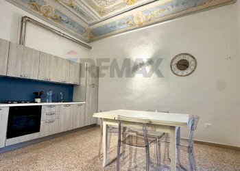 Sala da pranzo - Quadrilocale Piazza Vittorio Emanuele III
 
21, Cisternino - foto 19