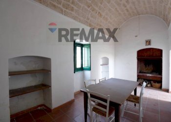 Sala da pranzo - Rustico Strada Rurale Santa Lucia
 
snc, Bari - foto 5