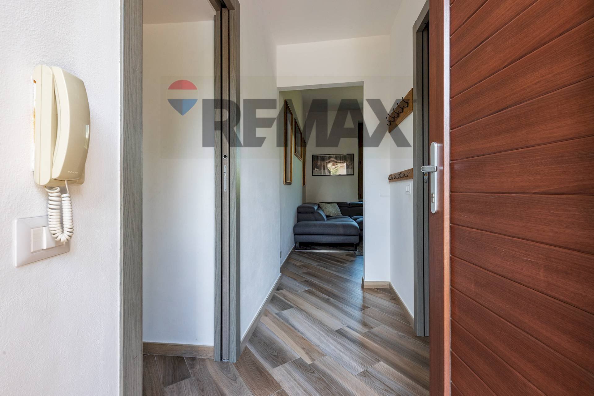 Hall / corridoio - Three-room apartment Via Diaz
 
15, Buguggiate - photo 2