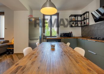 Sala da pranzo - Three-room apartment Via Diaz
 
15, Buguggiate - photo 6