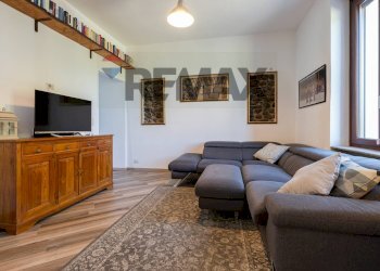 Soggiorno - Three-room apartment Via Diaz
 
15, Buguggiate - photo 8
