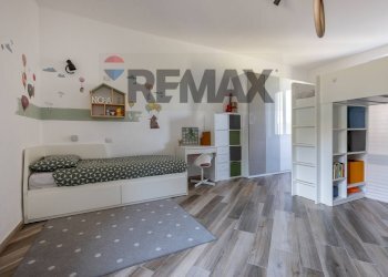 Camera / camera da letto - Three-room apartment Via Diaz
 
15, Buguggiate - photo 9