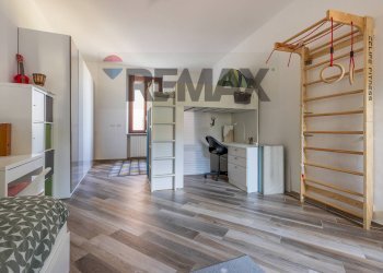 Soggiorno - Three-room apartment Via Diaz
 
15, Buguggiate - photo 10
