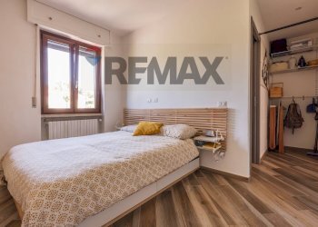 Camera / camera da letto - Three-room apartment Via Diaz
 
15, Buguggiate - photo 20