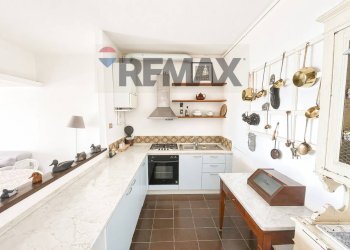 Cucina - Two-room apartment VIA LAGO MAGGIORE
 
55, Leggiuno - photo 15