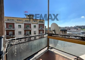 Balcone - Two-room apartment Via Milano
 
21, Varese - photo 11