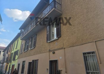 Edificio all\'aperto - Casa semi indipendente PIAZZA FUMAGALLI
 
11, Arcisate - foto 26
