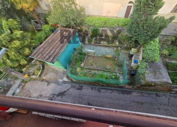 Giardino - Casa semi indipendente PIAZZA FUMAGALLI
 
11, Arcisate - foto 27