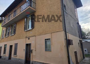 Edificio all\'aperto - Casa semi indipendente PIAZZA FUMAGALLI
 
11, Arcisate - foto 37
