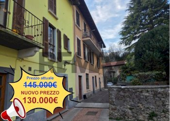 Edificio all\'aperto - Casa semi indipendente PIAZZA FUMAGALLI
 
11, Arcisate - foto 1