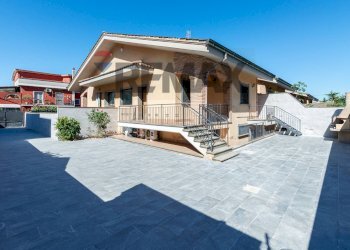 Casa all\'aperto - Villa Via Villa Guardia
 
5, Roma - foto 1